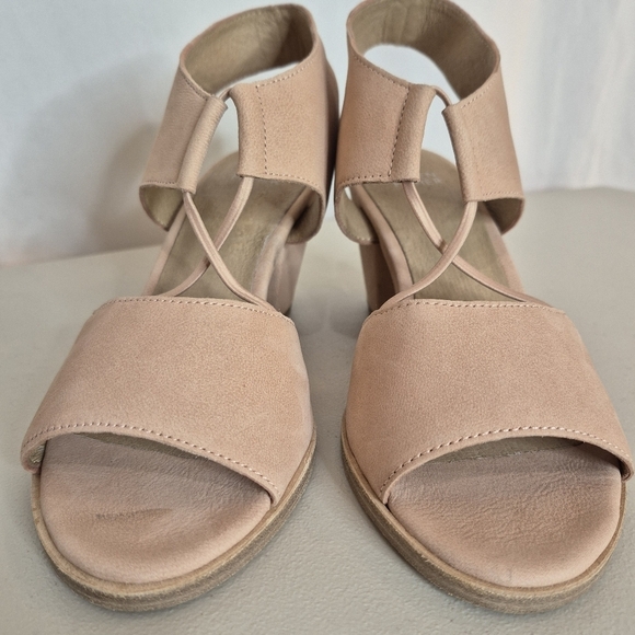 Eileen Fisher Doe Heeled Sandal  - Size 7 - Picture 6 of 12
